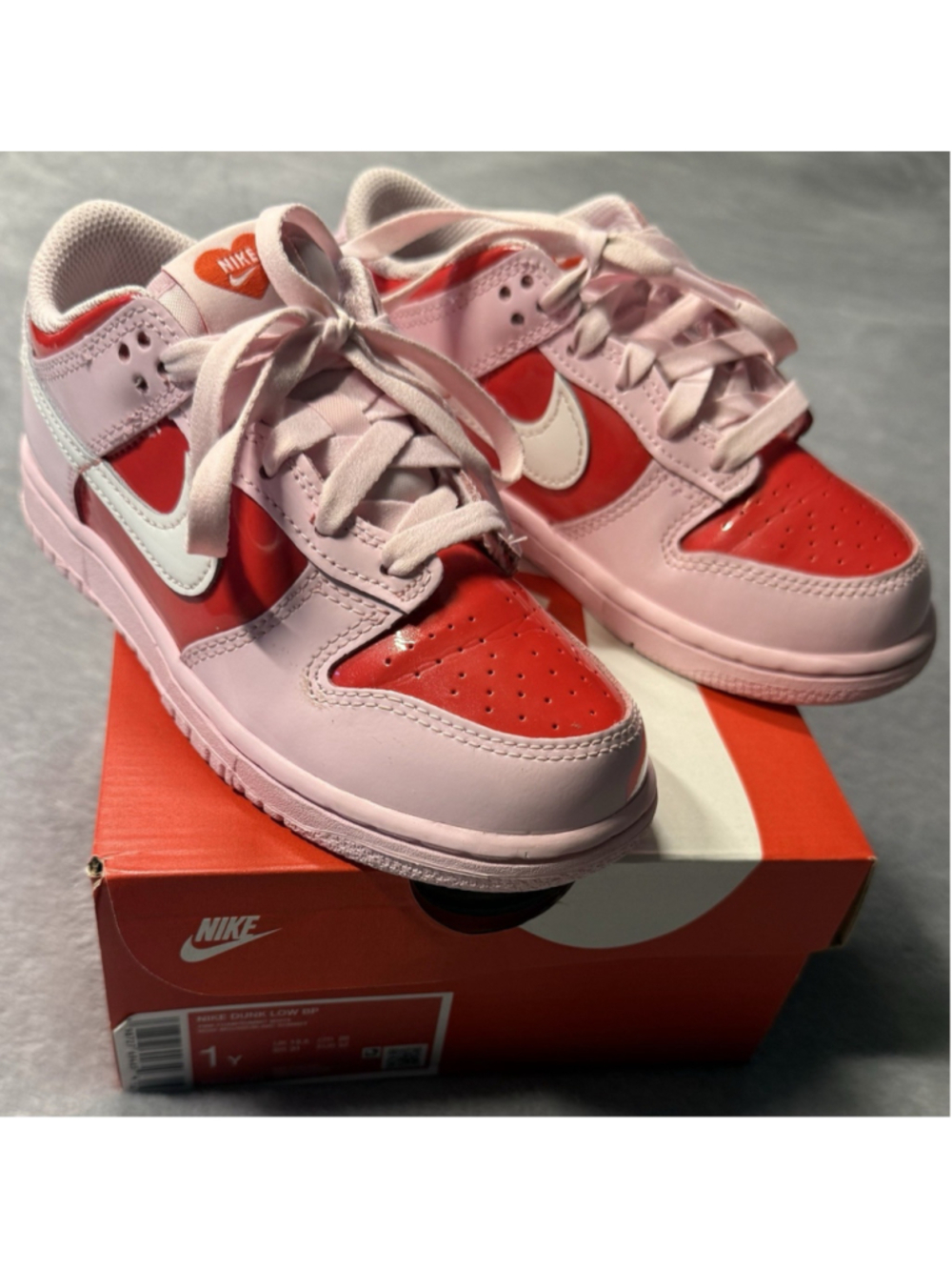 Nike Dunk Low Valentine's Day (2026) Size 1Y 1Q0220